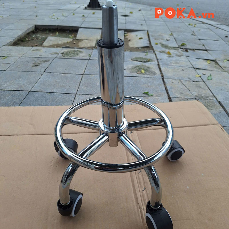 Ghép nắp chụp 3 tầng và pít tông vào hệ chân ghế