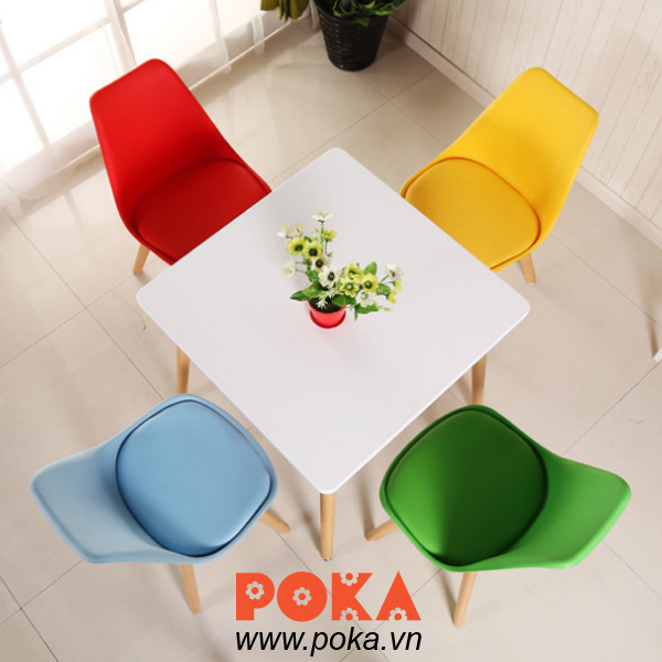 Bàn ghế ăn Eames PK-E07