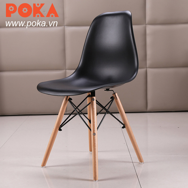 Eames chair black