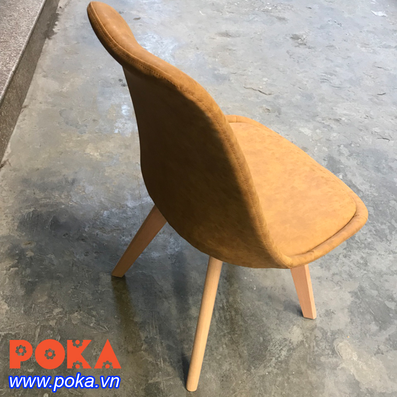 Ghế Eames có đệm màu da bò