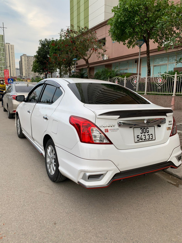 cho thuê xe nissan sunny tự lái