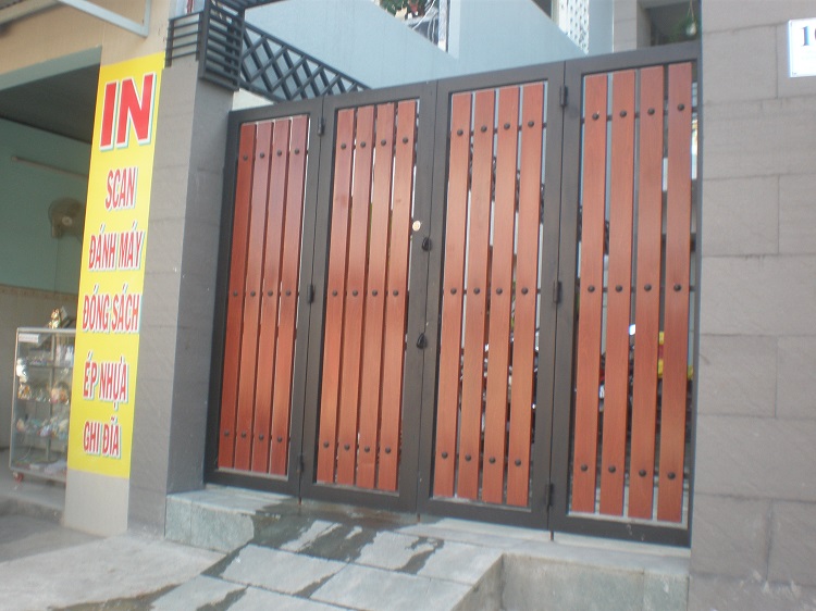 Cổng sắt hộp 4 cánh 1