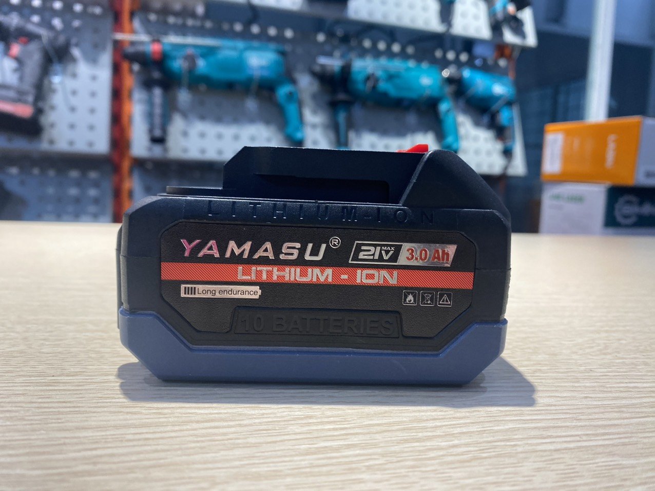 Bộ pin sạc máy khoan