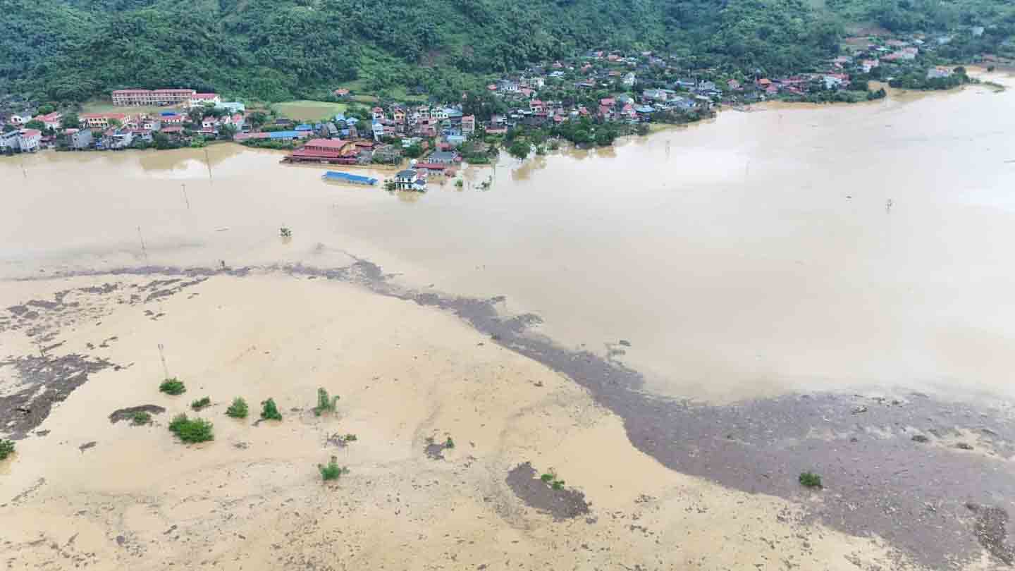 Cảnh báo lũ lụt sau cơn bão YAGI đổ bộ