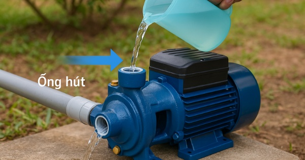 Hướng dẫn cách mồi nước máy bơm đơn giản tại nhà