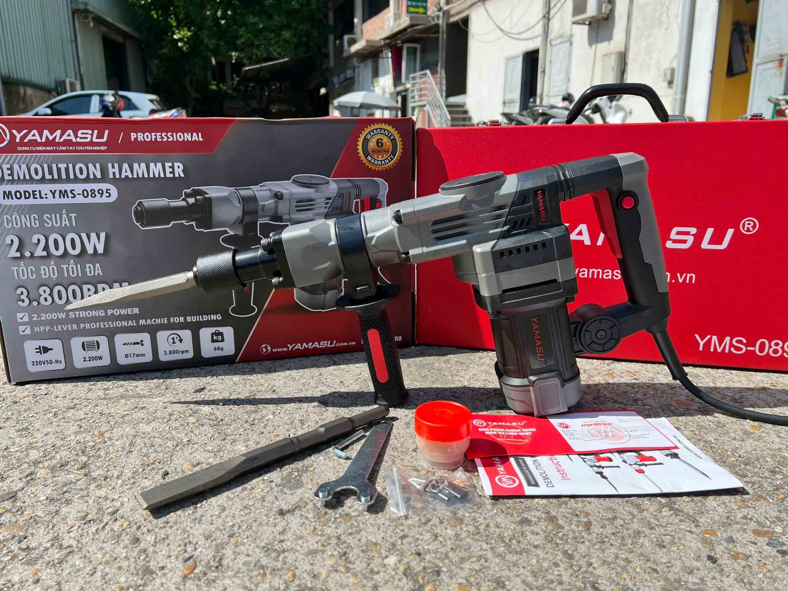 Máy bắn bê tông