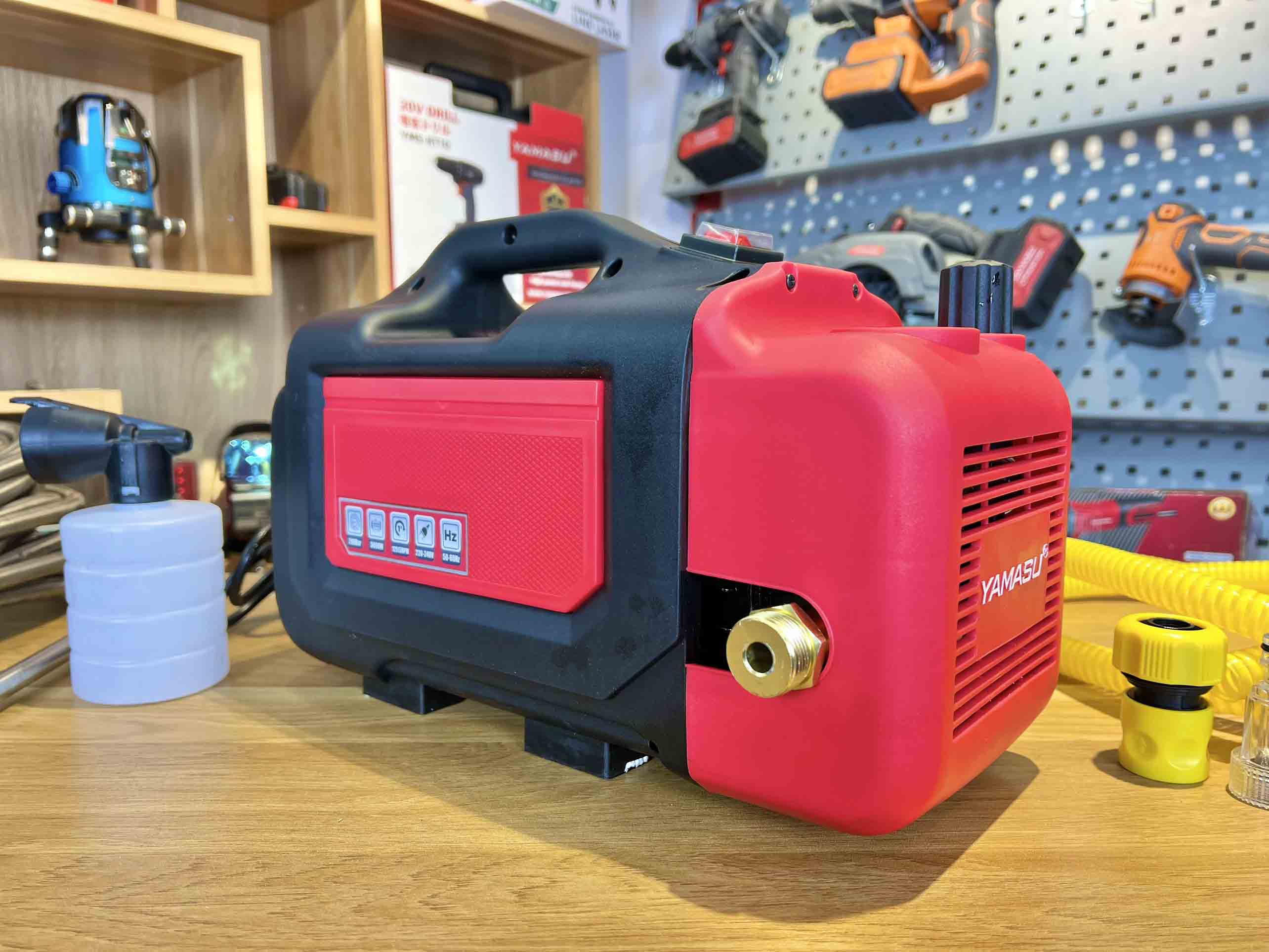 Máy rửa xe gia đình đáng mua nhất