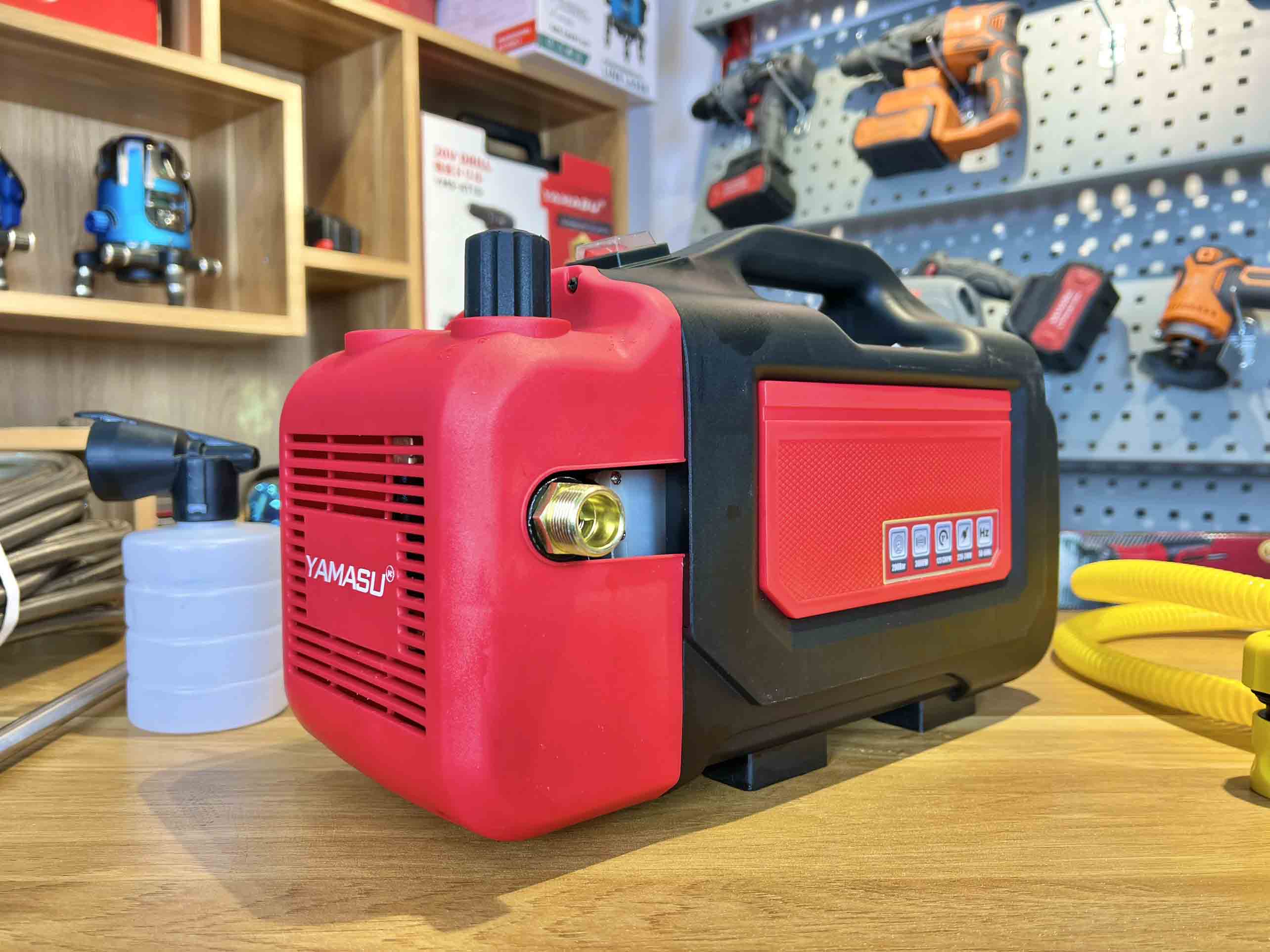 Mua máy rửa xe cầm tay - mua máy rửa xe ô tô