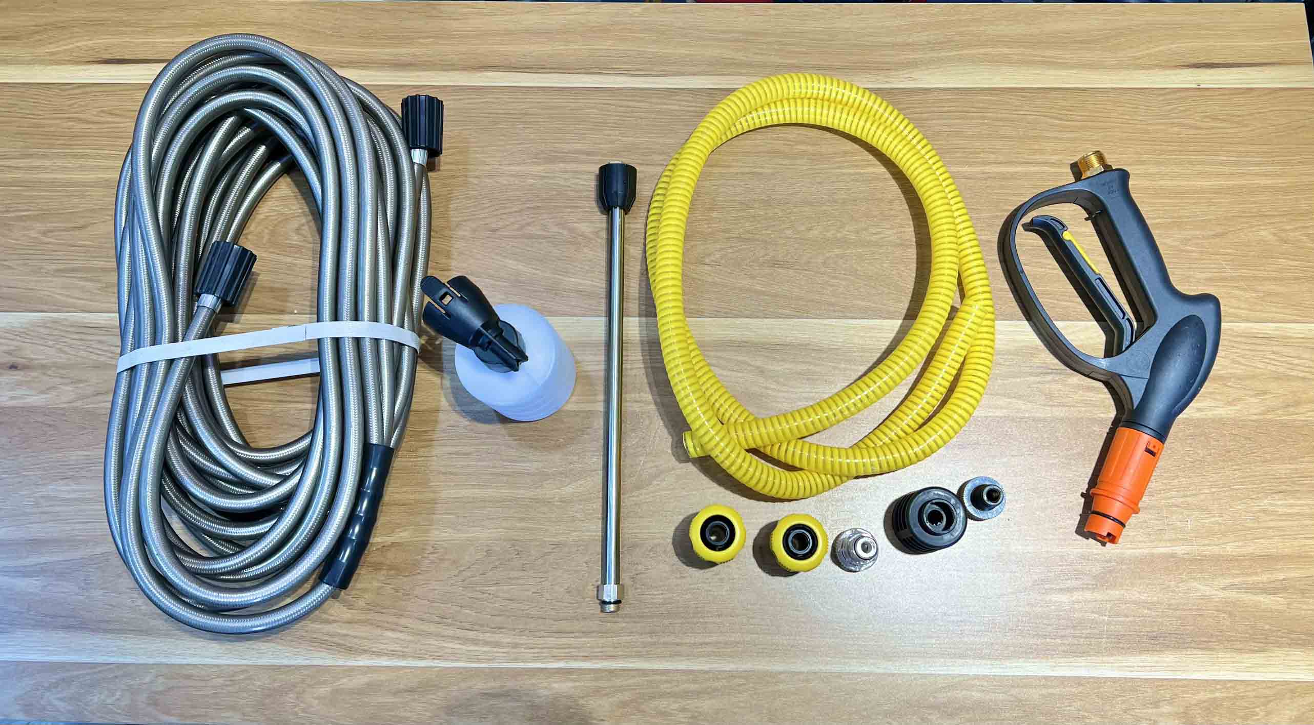 Phụ kiện đi kèm máy rửa xe