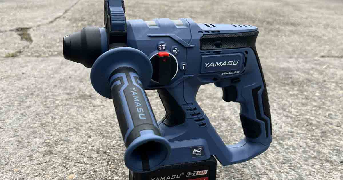 So sánh máy khoan bê tông điện và máy khoan bê tông pin