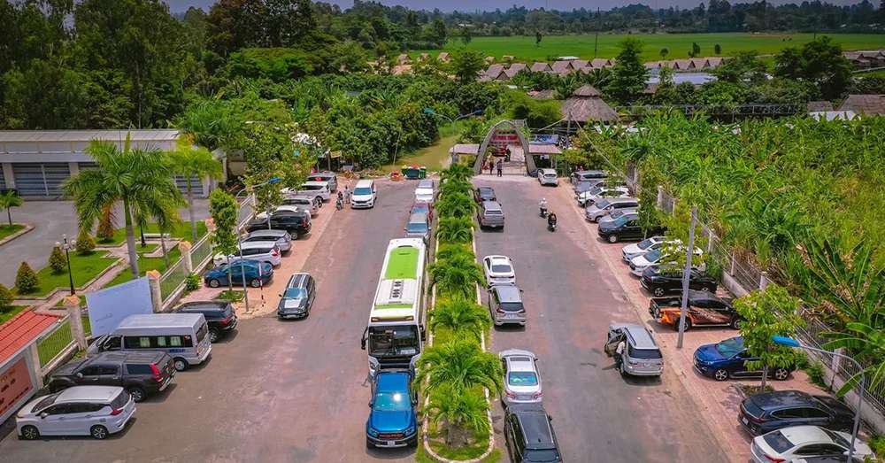 Di chuyển đến khu du lịch Mỹ Phước Thành