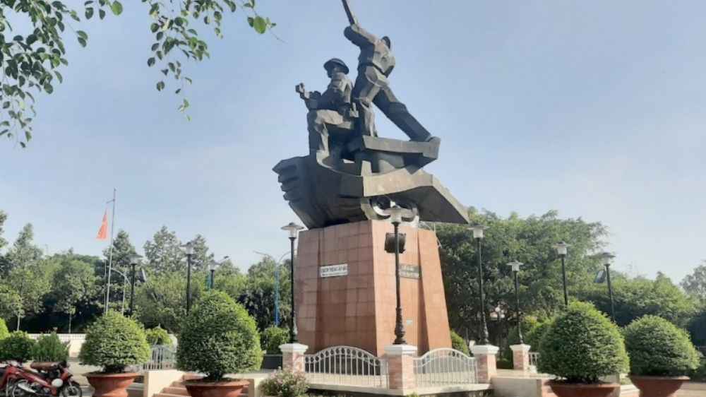 Di tích chiến thắng Ấp Bắc