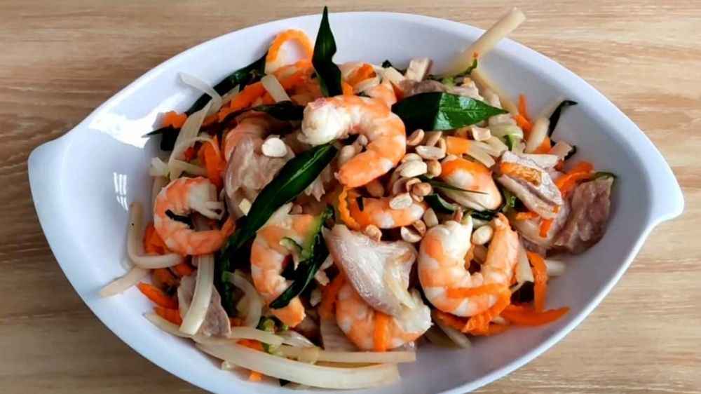 Gỏi ngó sen tôm thịt