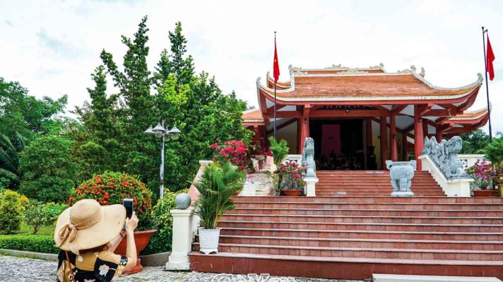 Hướng dẫn đường đi đến Khu tưởng niệm Chủ tịch Hồ Chí Minh tại Cà Mau