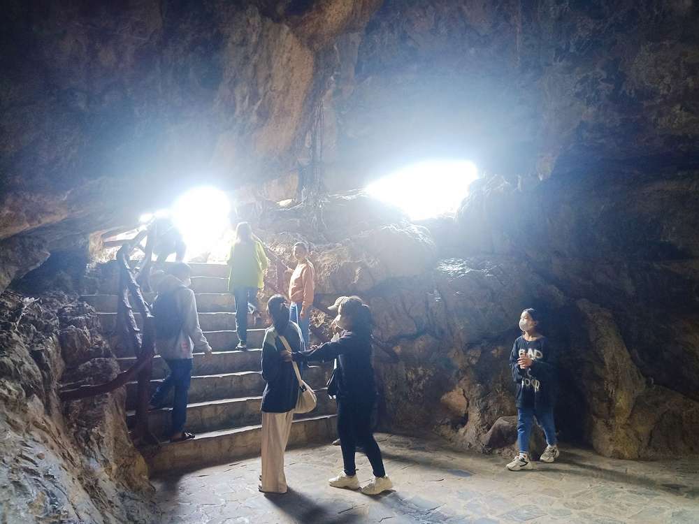 Không gian bên trong Thạch Động