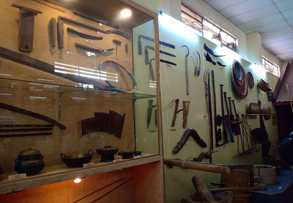 Khu vực trưng bày dụng cụ, vật dụng