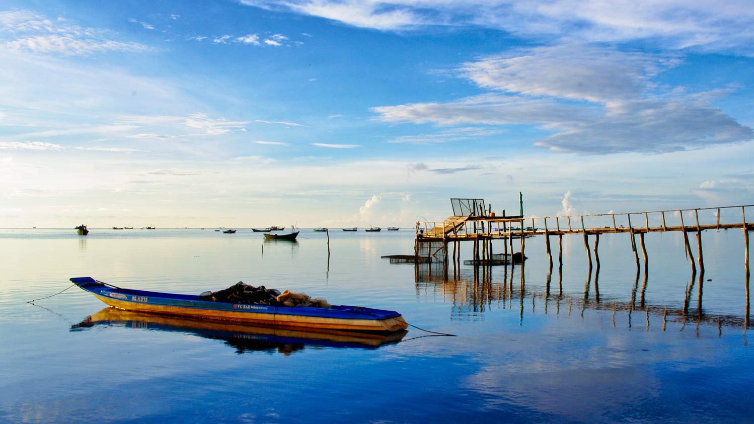 Làng Chài Hàm Ninh Ở Đâu?
