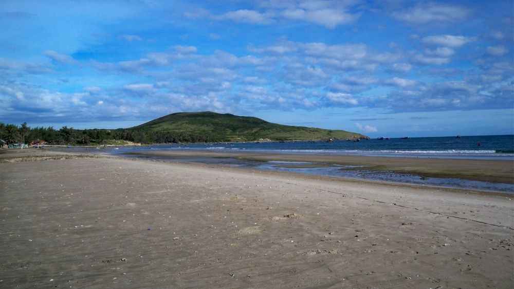 Lưu ý an toàn khi tắm biển tại Hòn Rơm