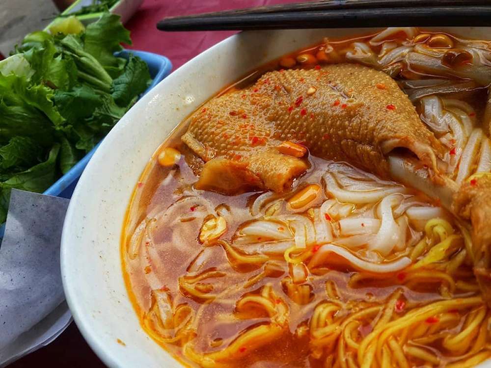 Mì quảng Phan Thiết hấp dẫn với phần thịt vịt mềm ngọt