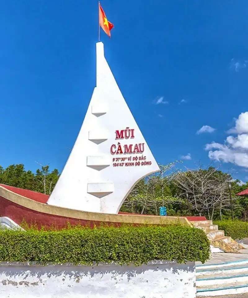 Mũi Cà Mau nơi đánh dấu điểm cuối cùng trên bản đồ hình chữ S