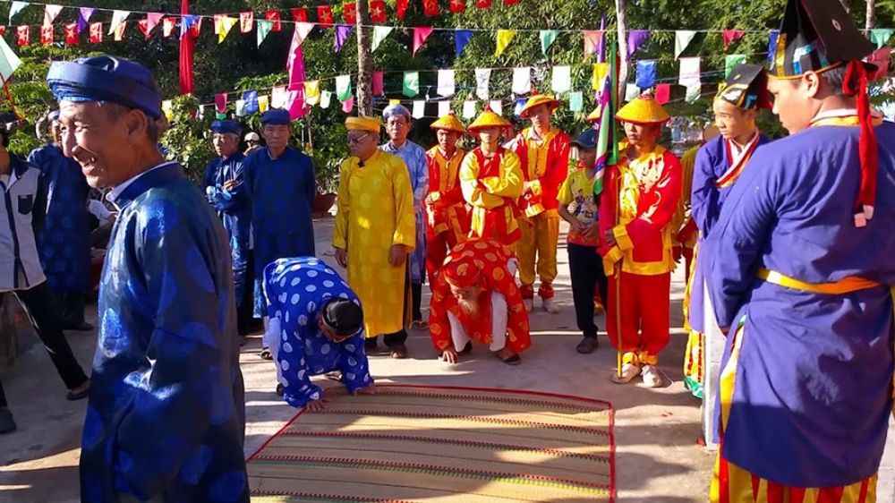 Sinh hoạt văn hóa cộng đồng tại Đình Làng Tân Hưng