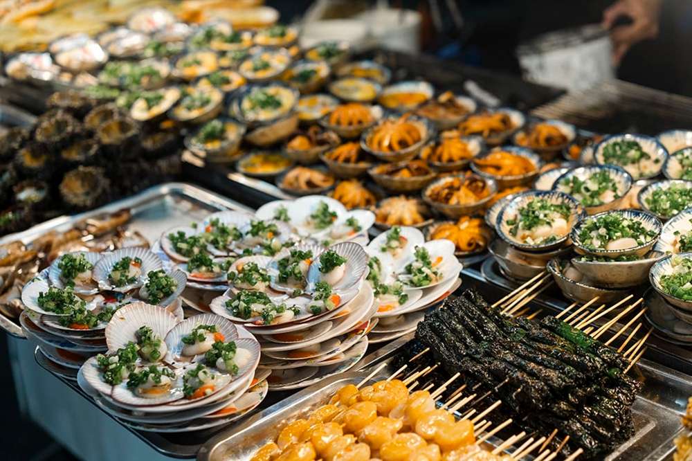 Thưởng thức hải sản tươi sống