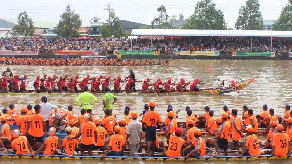 Trải nghiệm xem đua ghe Ngo trực tiếp