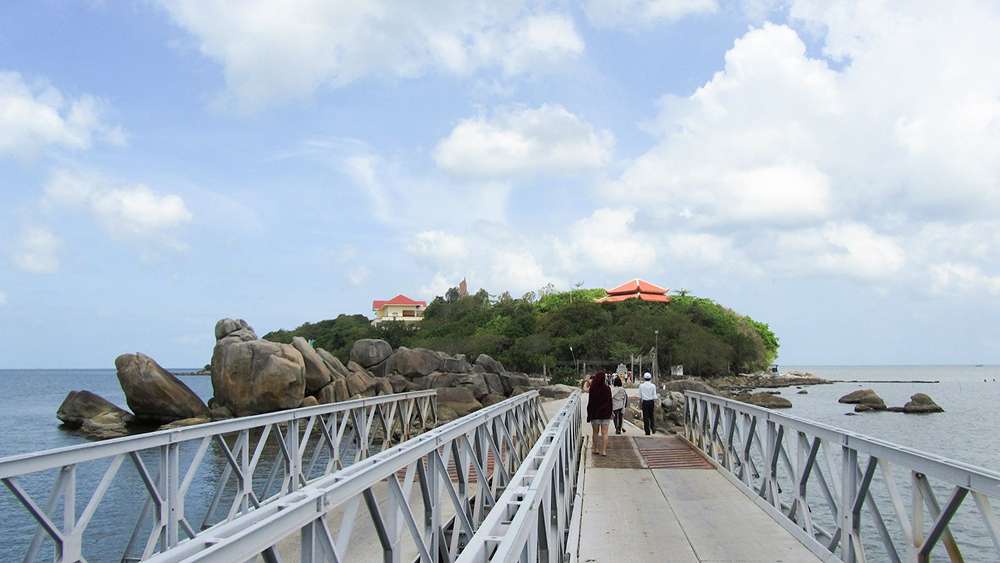 Vẻ đẹp ấn tượng Hòn Đá Bạc