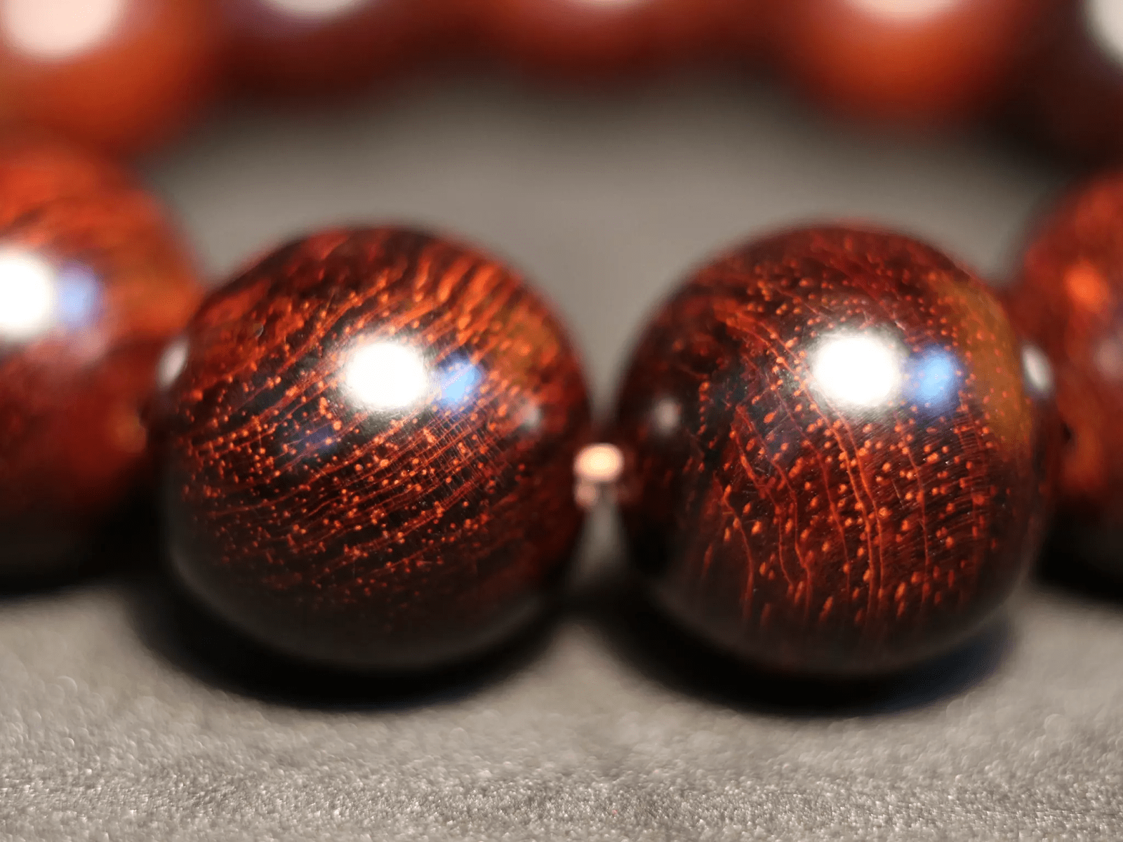 05 Cách Nhận Biết Gỗ Tử Đàn Để Tránh Mua Phải Sản Phẩm Kém Chất Lượng