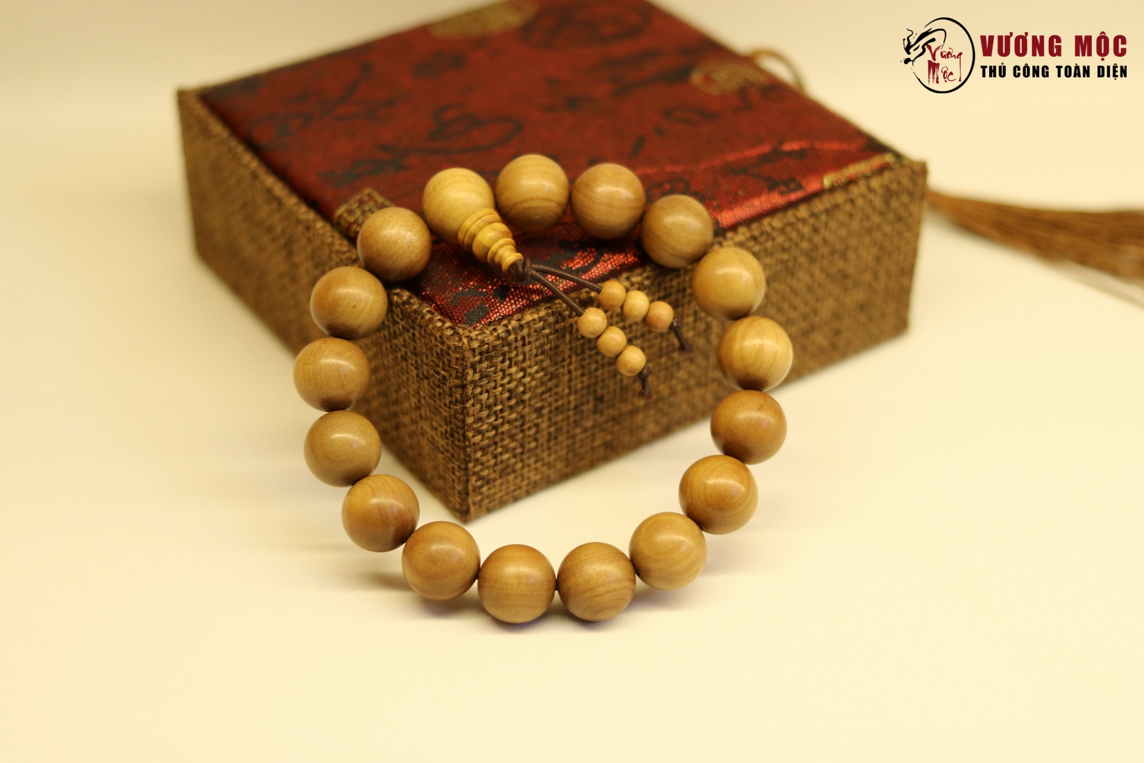 vong-go-dan-huong-an-do-12mm-17-hat