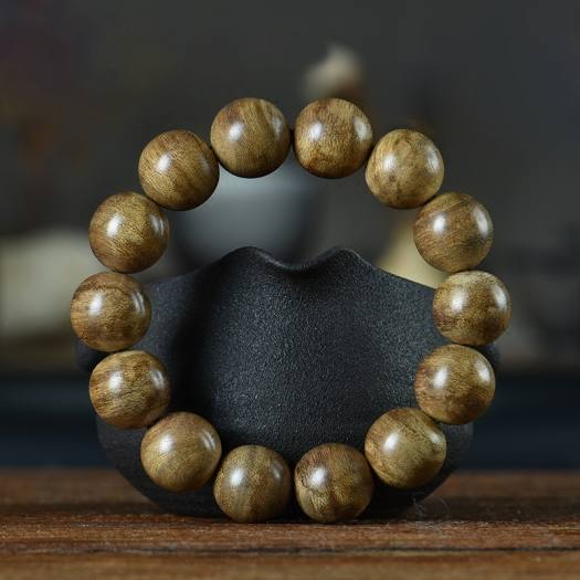 Vòng tay gỗ bách xanh