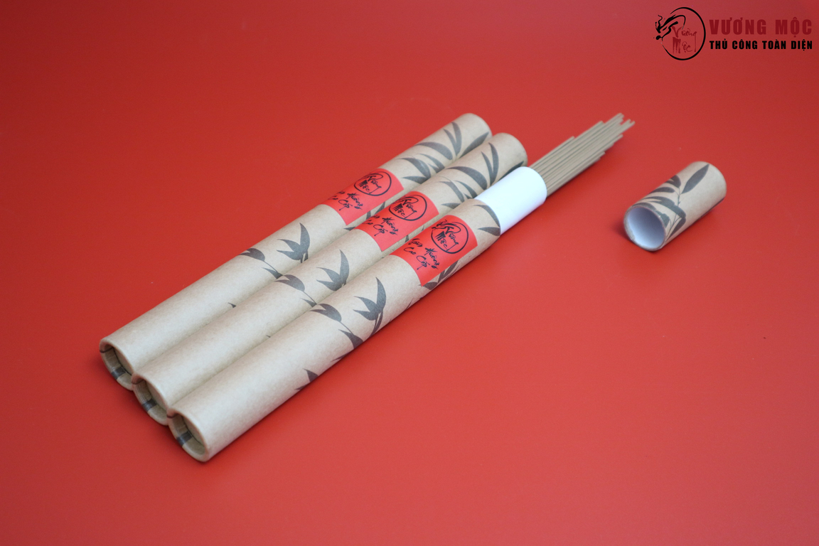 Nên sử dụng loại trầm gì để đốt trên bàn thờ?