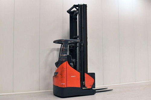 Xe nâng điện cũ Reach truck ngồi lái 1.7 tấn R 17 XHD Linde khung cao 9m