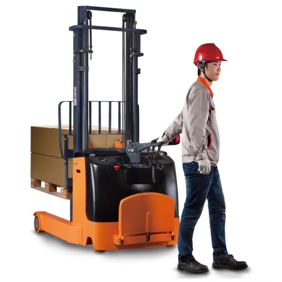 Xe nâng Stacker điện 1.5 tấn hiệu Zowell model XR15