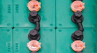 Bình ác quy và sạc đến từ thương hiệu lớn trên thế giới