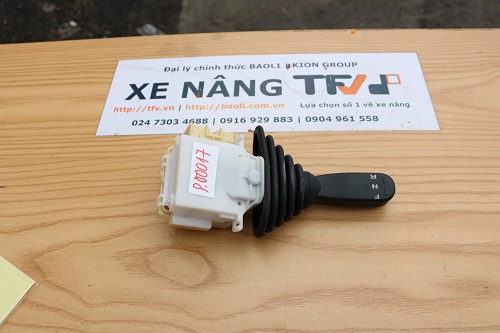 Bộ cần số tiến lùi xe nâng Toyota model 8FD10~30,8FG10~30 mã 57460-26630-71. Mã P.00017