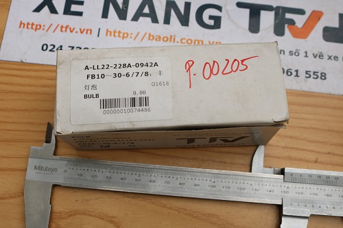 Bóng đèn halogien xe nâng 48V 25/10W mã 271A2-42441, hàng mới 100%. Mã P.00205