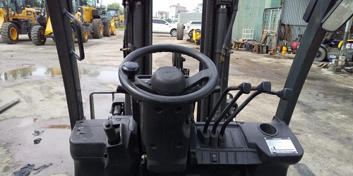 Xe nâng sử dụng hộp số tự động