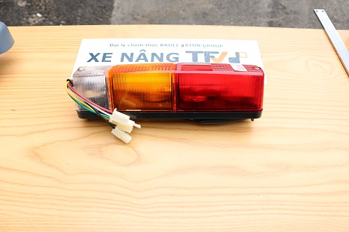 Cụm đèn hậu xe nâng NISSAN mã HS-LL026 hàng mới 100%