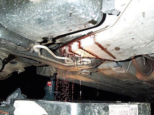 Chất lỏng bị chảy, rò tỉ ở hệ thống xe nâng