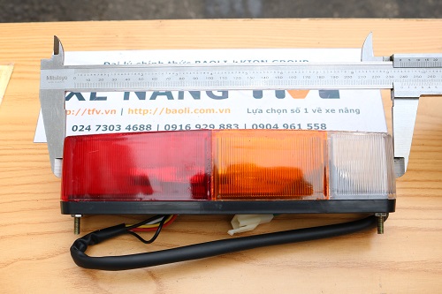 Cụm đèn hậu xe nâng Komatsu mã HS-LL061 hàng mới 100%. Mã P.00394
