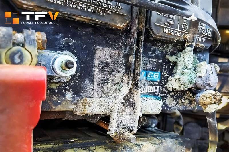 Không sử dụng khi ắc quy có dấu hiệu bất thường