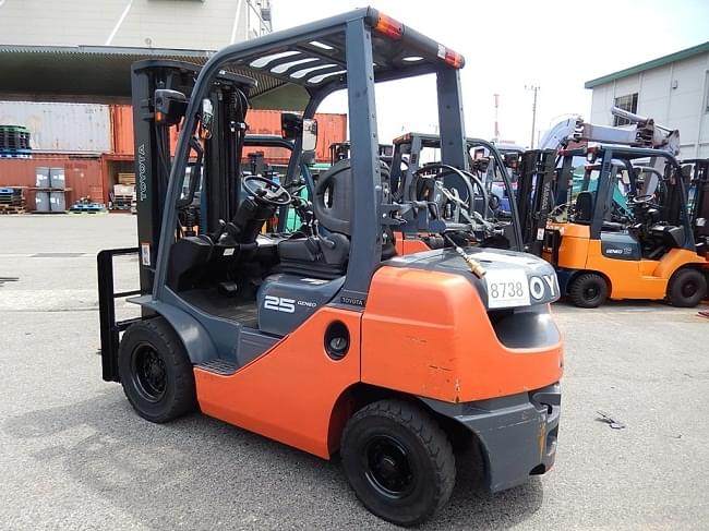 Số giờ hoạt động ảnh hưởng nhiều đến giá bán xe nâng đã qua sử dụng