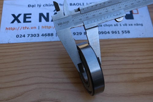 Vòng bi xe nâng kích thước 40*80*18 mã 6208ZZCM hiệu Koyo hàng mới 100%