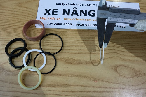 Phớt xylanh xe nâng TCM mã B-3055A-00058 hiệu Folangsi, hàng mới 100%