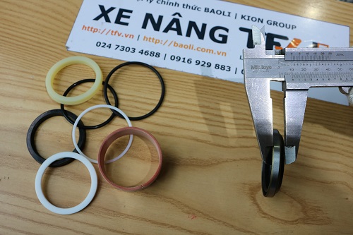 Phớt xylanh xe nâng TCM mã B-3055A-00058 hiệu Folangsi, hàng mới 100%