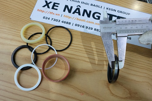 Phớt xylanh xe nâng TCM  mã B-3055A-00058 hiệu Folangsi, hàng mới 100%