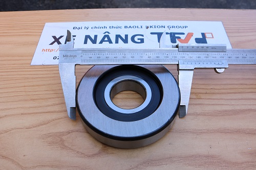 Vòng bi xe nâng hiệu CLUNT kích thước 28*23*120.1*40 mm. Mã P.00183