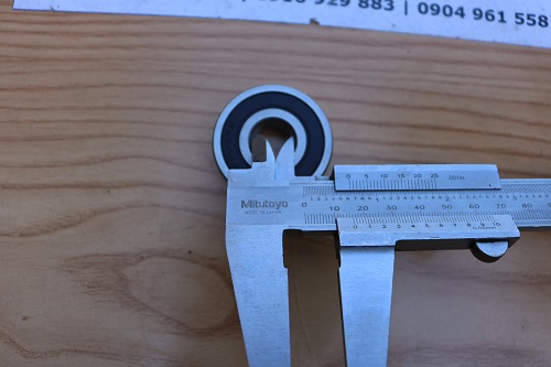 Vòng bi xe nâng KOYO 6303 - 2RS kích thước 17x47x14 mm. Mã P.00261