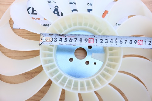 Quạt tản nhiệt xe nâng Toyota 1DZ, 2Z, 13Z,14Z mã 16361-26600-71. Mã P.00124